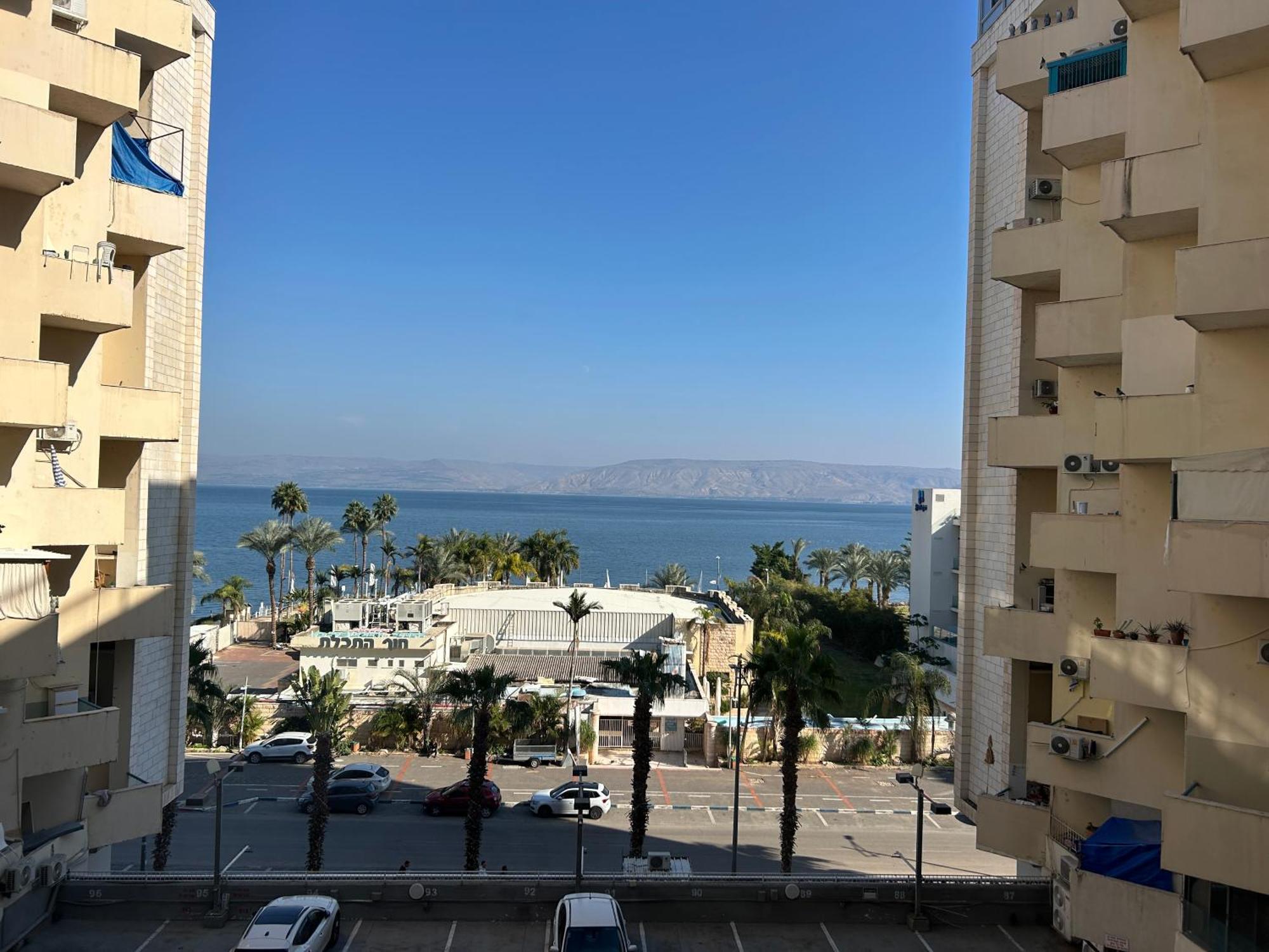 תכלת על הכינרת Light Blue On The Kinneret Lake Tiberias Exterior photo